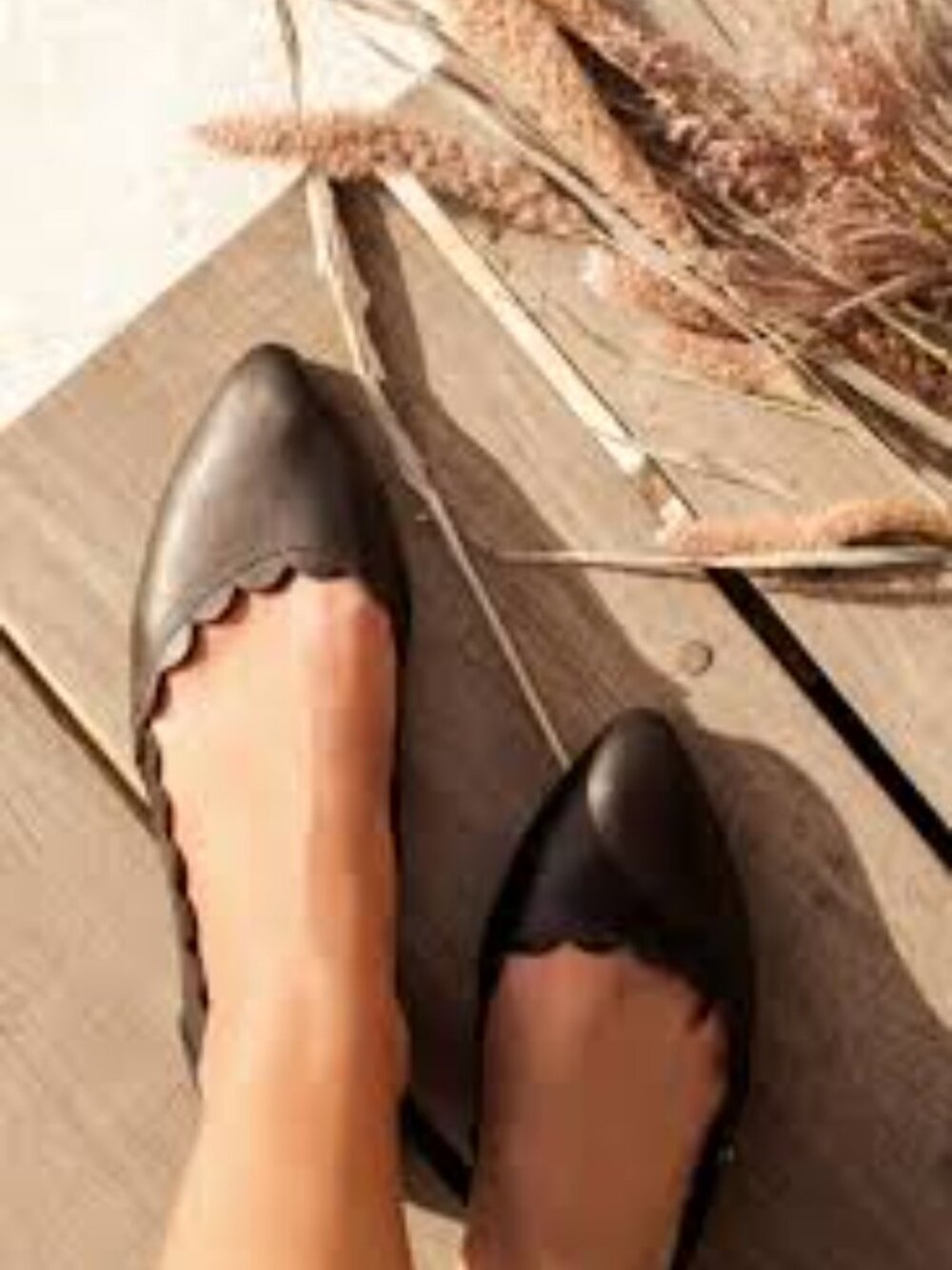 Chloe Lauren Black Scalloped Leather Ballet Flats Women Size USA 7/EU37 - Picture 9 of 9